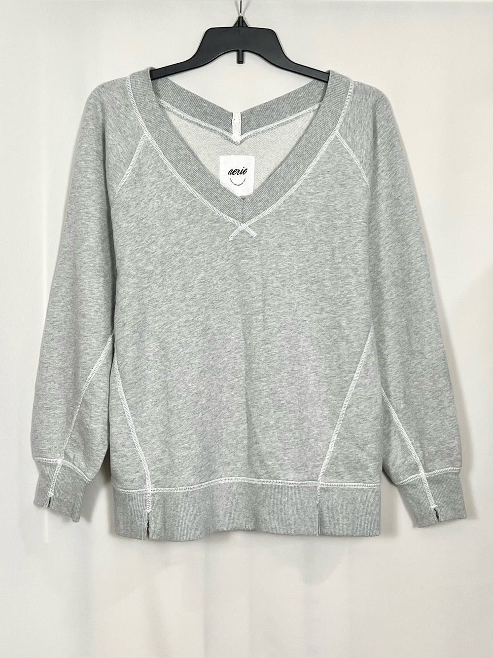 Aerie Women’s Downtime Oversized Big Hug V-Neck Sweatshirt Medium HeatherGray XS